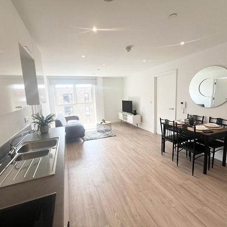 Lovely 2 Bedroom Apartment 맨체스터 외부 사진